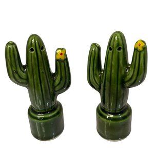 Vintage Salt & Pepper Shaker Set Cactus Green Japan  4"